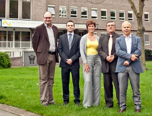 Steven Verbeke, Kristof Van Royen, Patricia Geerts, Eddie Van der Vieren en Ludo Vingerhoeds